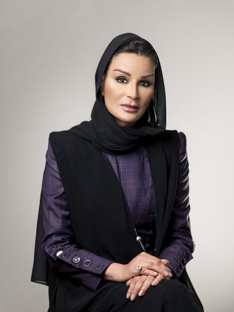 صاحبة السمو الشيخة موزا بنت ناصر - مؤسس المجادلة، رئيس مجلس إدارة مؤسسة قطر